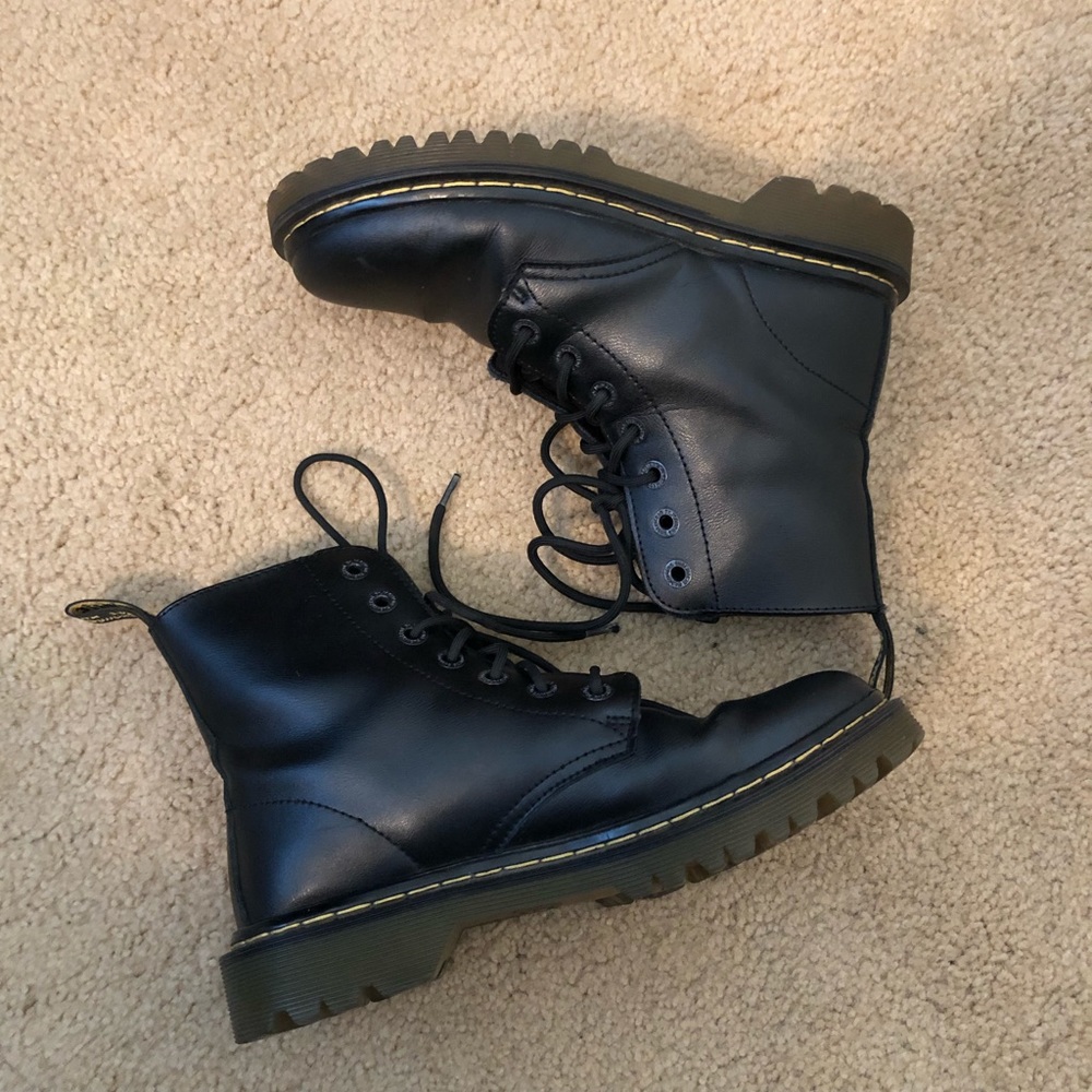 Dr. Martens LUANA boot